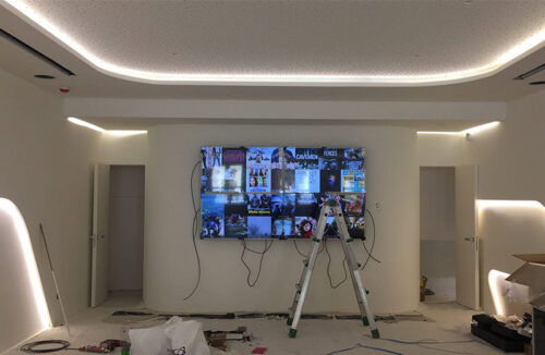 INSTALLATION
From site preparation to the calibration of the system, we coordinate all aspects of the installation process, to provide the promised result.